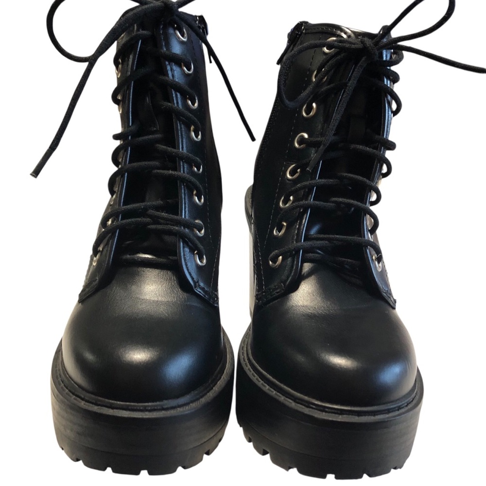 SODA Black Size 6 Medium Sleek Lace Up  Combat Boots.Chunky,Thick,Ankle,Heel 4”
